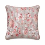 Poszewka w dzikie róże Wild Rose – 45 × 45 cm