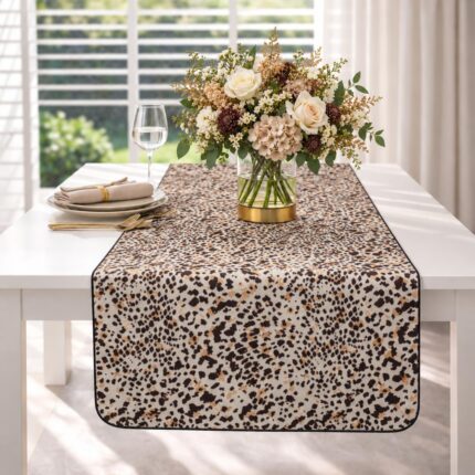 Bieżnik Leopardo Roseberry Home we wzór pantery w odcieniach beżu i brązu