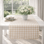 Dwustronny bieżnik z motywem lawendy Lavender & Beige Gingham – 50 × 150 cm - obrazek 2