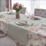 Obrus z motywem kwiatowym Roselle - obrazek 10
